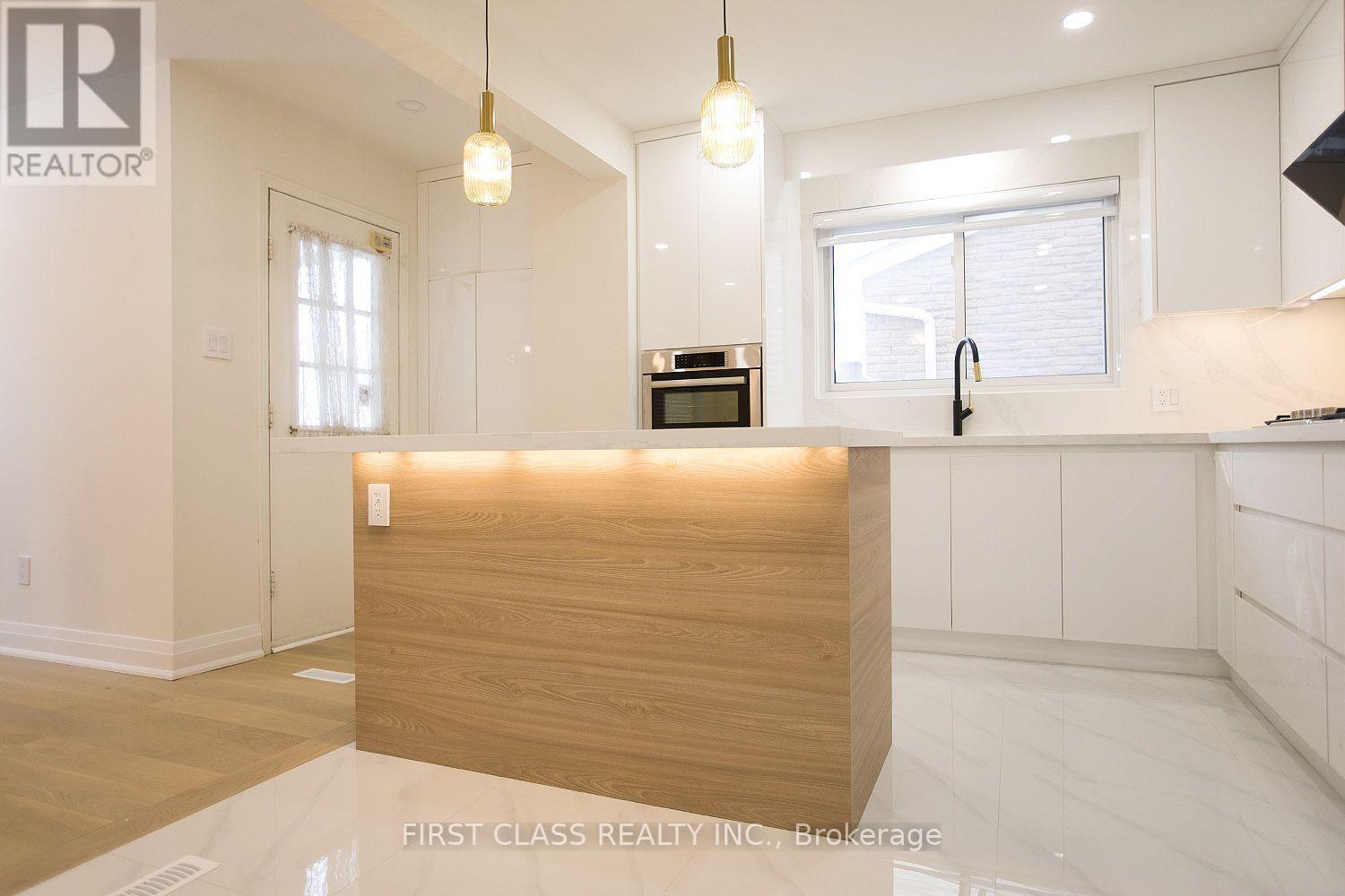 59 Longbow Square — photo 46