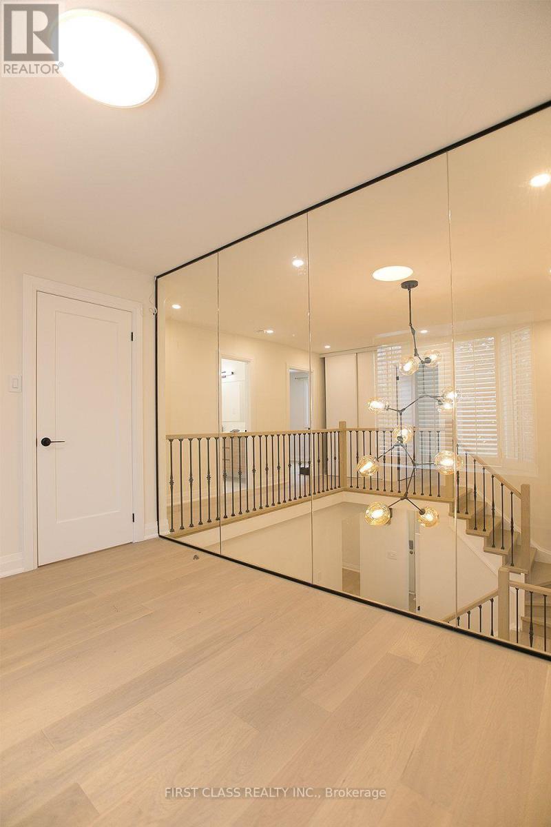 59 Longbow Square — photo 48