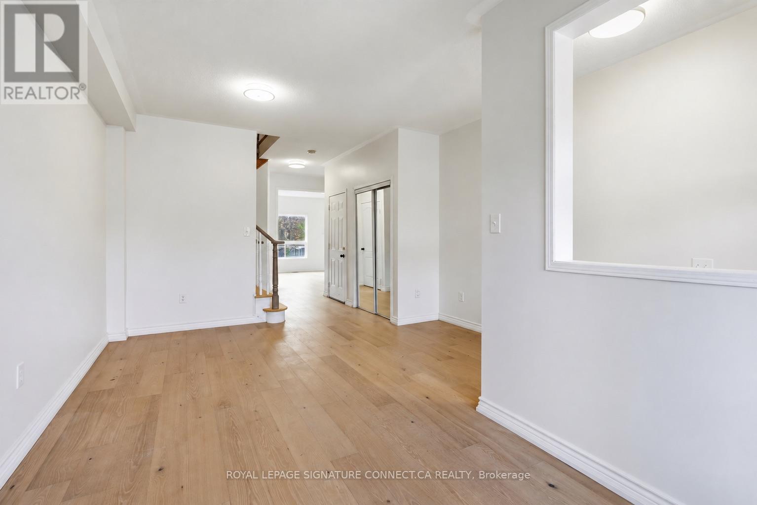 32 Wheelwright Drive, Richmond Hill, ON photo 7