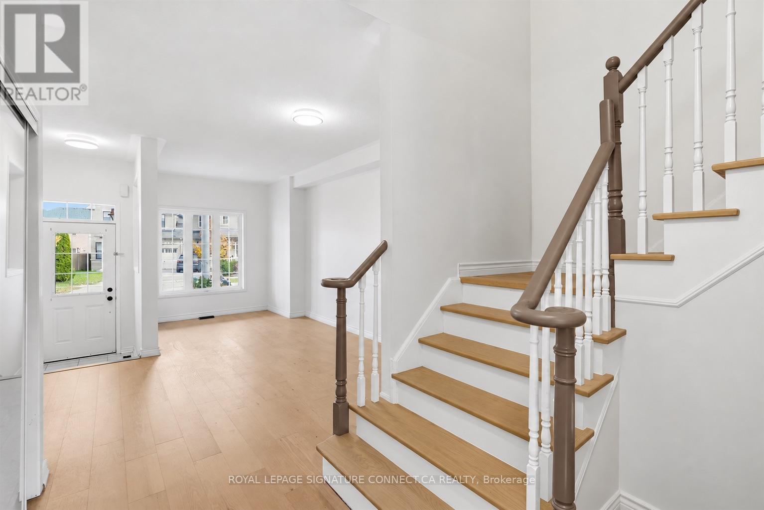 32 Wheelwright Drive, Richmond Hill, ON photo 9