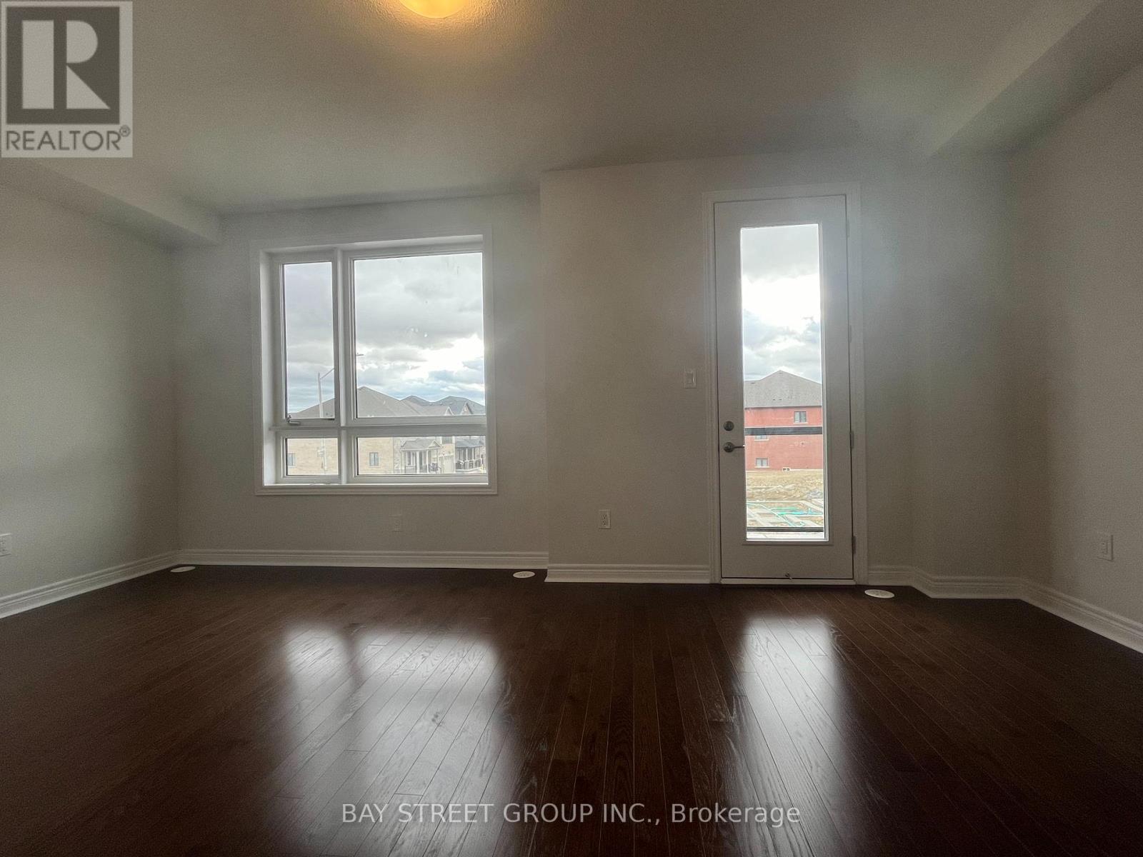 26 Robert Eaton Avenue — photo 12