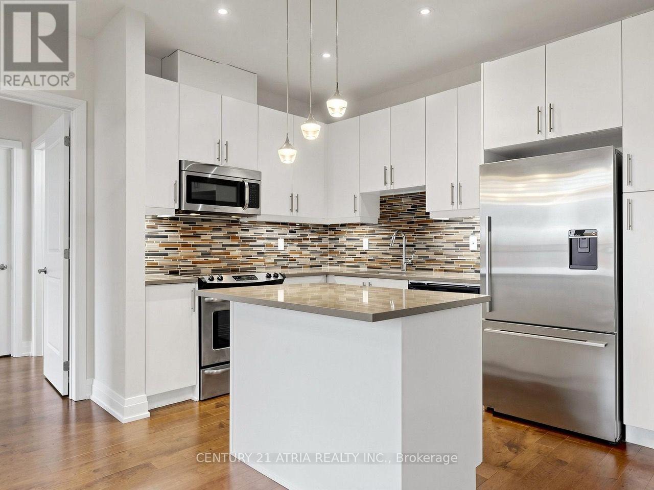 512 - 15277 YONGE STREET, Aurora (Aurora Village)