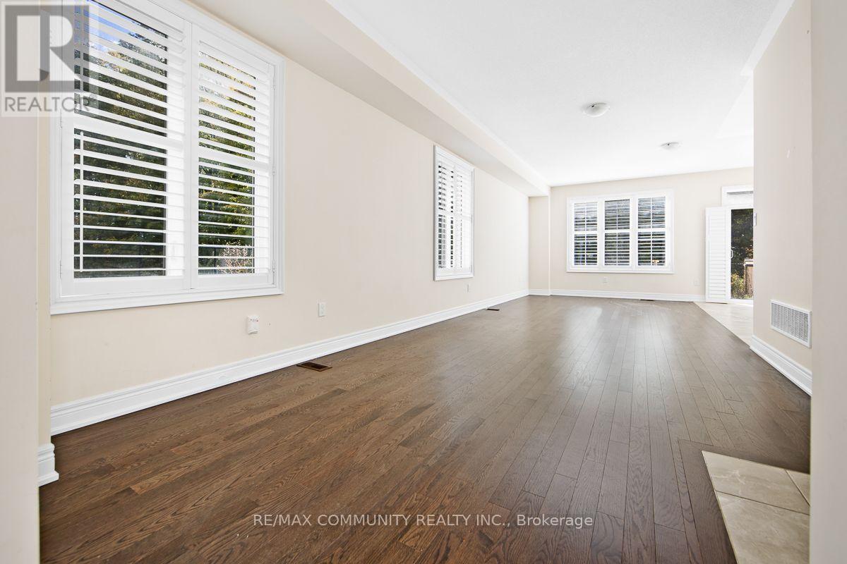 40 LIAM LANE, Markham (Cedarwood) — photo 5