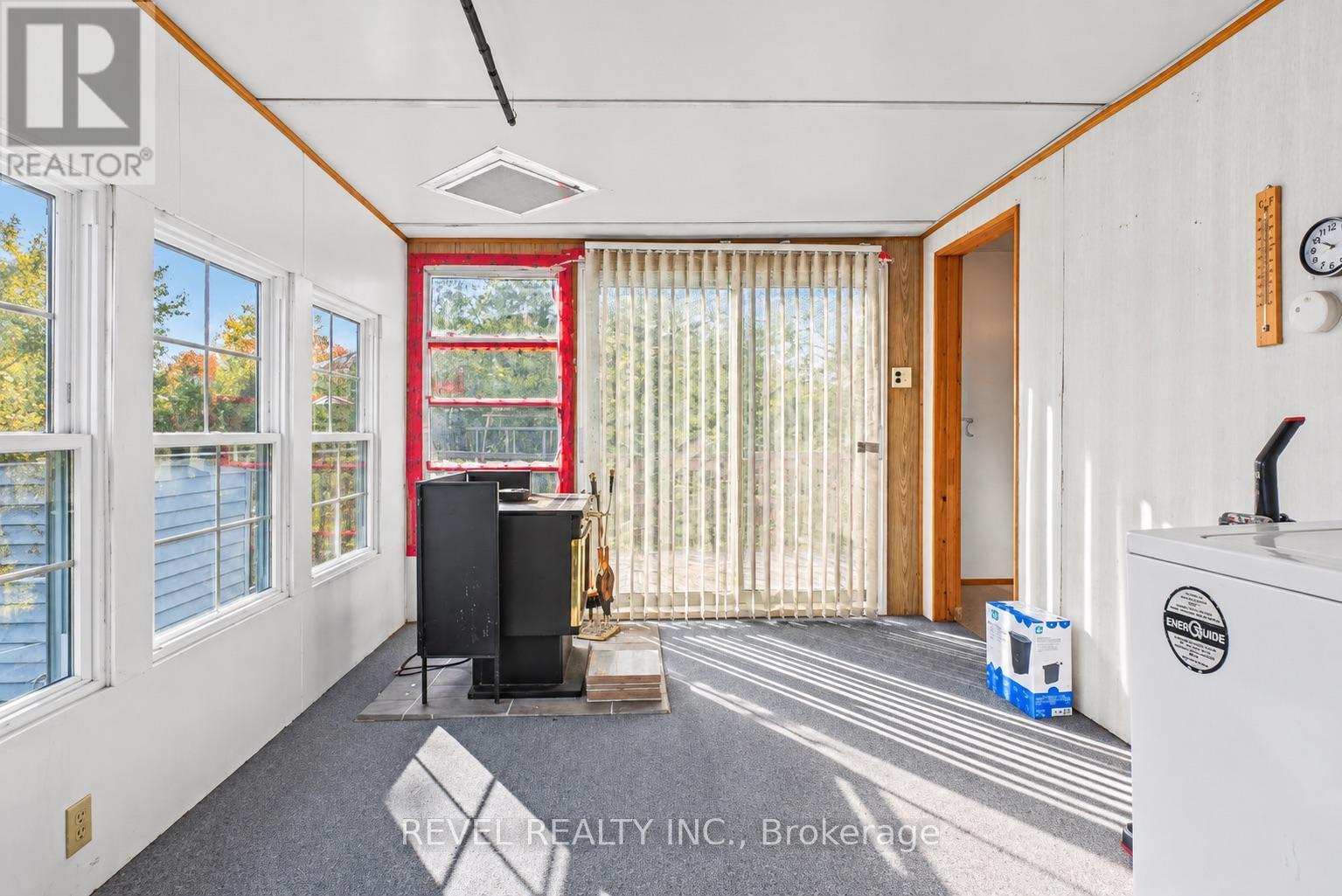 47 COULSON AVENUE - 17
