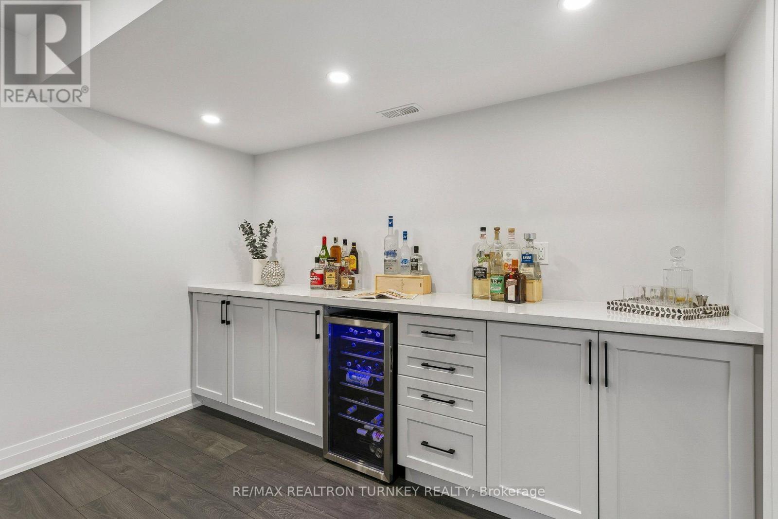 4 Gord Matthews Way, Uxbridge, ON photo 39