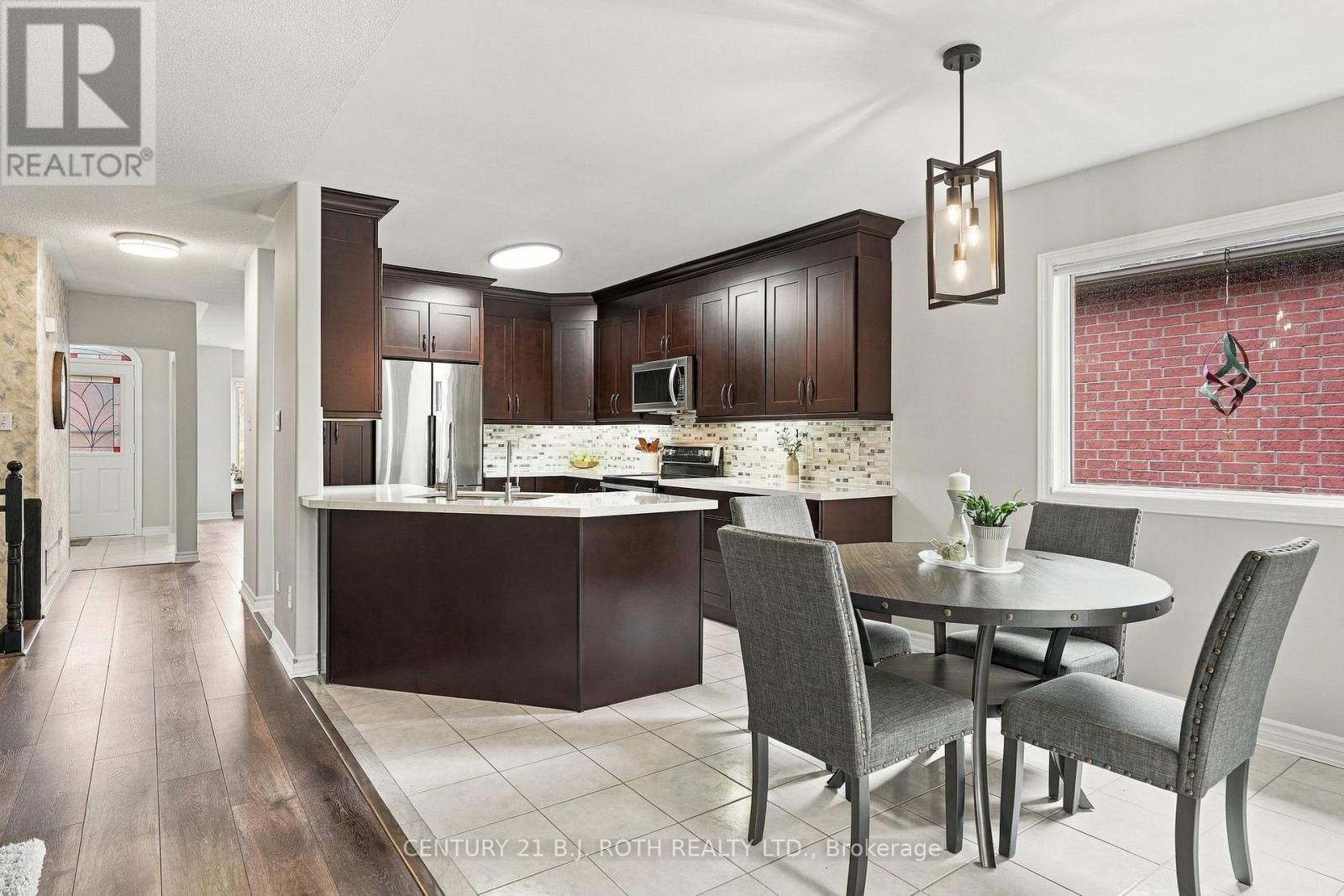 14 Bloxham Place, Barrie, ON photo 13