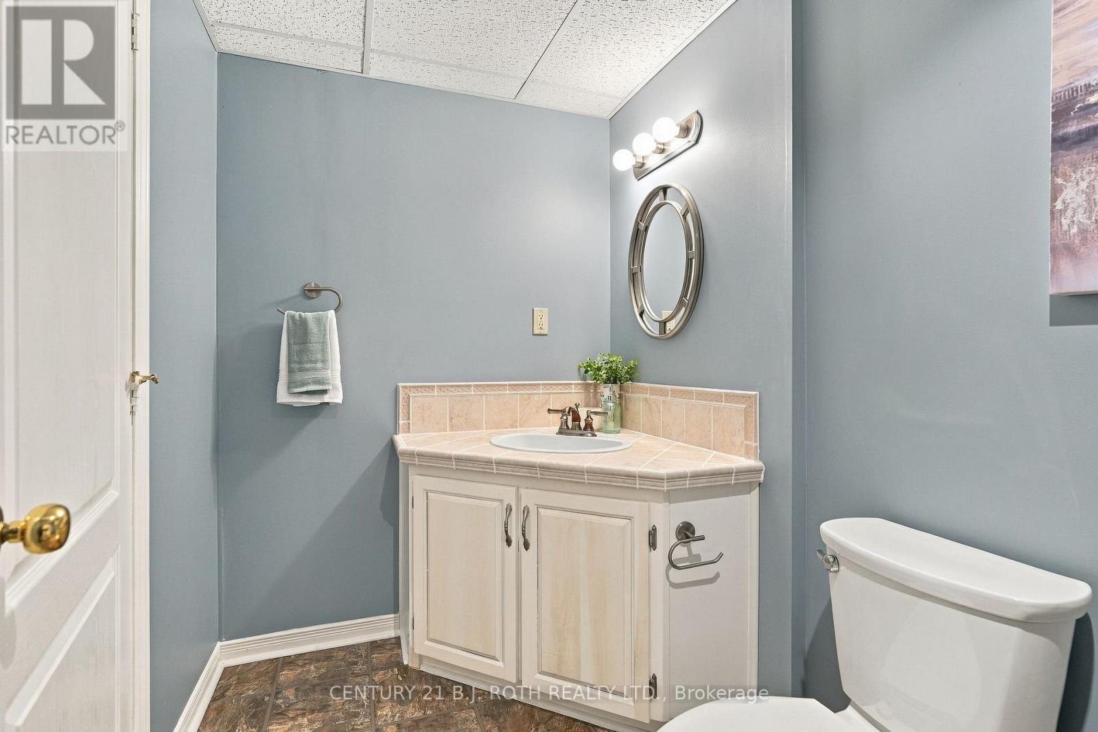 14 Bloxham Place, Barrie, ON photo 42