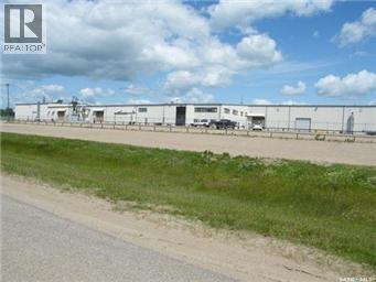 100 Canola AVENUE, North Battleford — photo 3