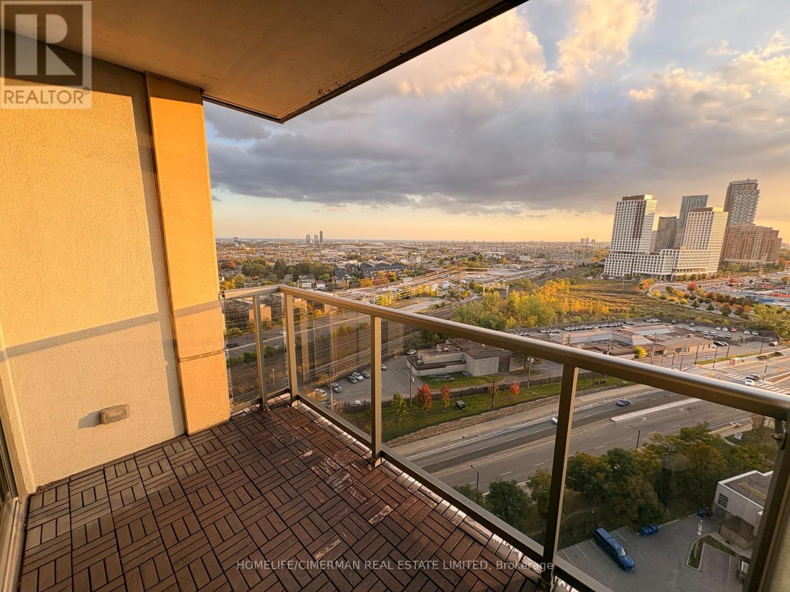 1808 - 1 MICHAEL POWER PLACE, Toronto (Islington-City Centre West) — photo 9