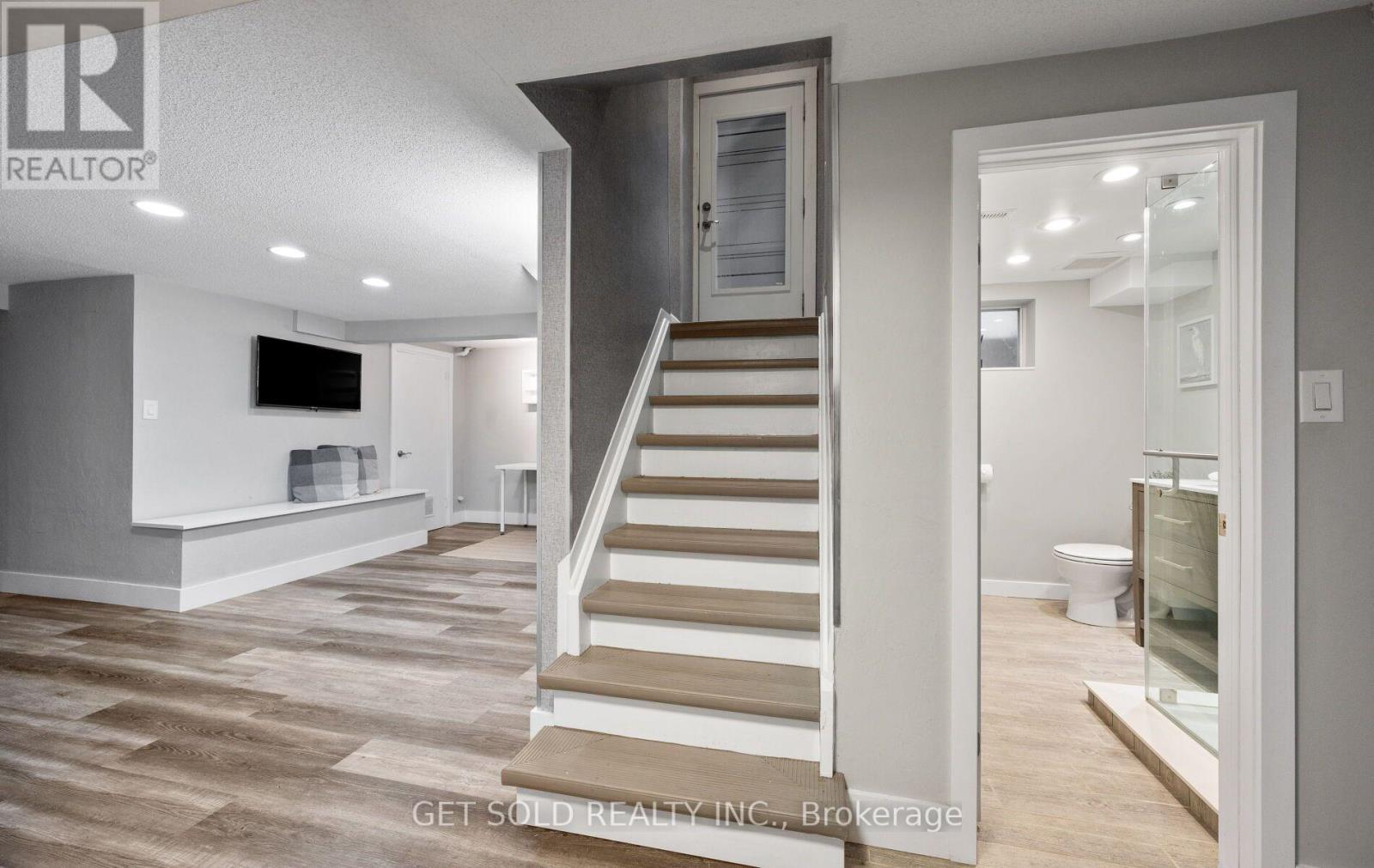 136 Prince George Drive, Toronto, ON photo 21