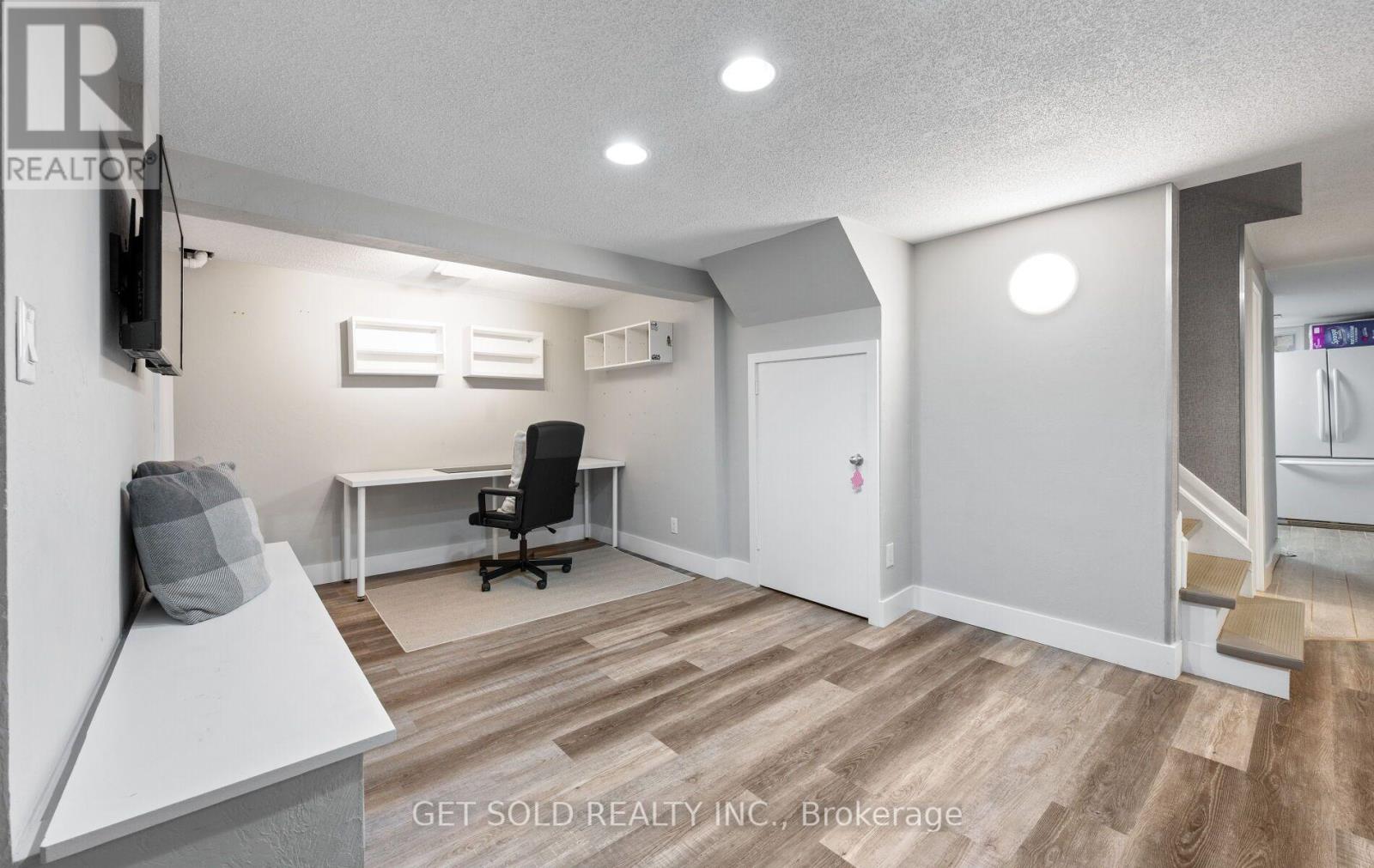136 Prince George Drive, Toronto, ON photo 22