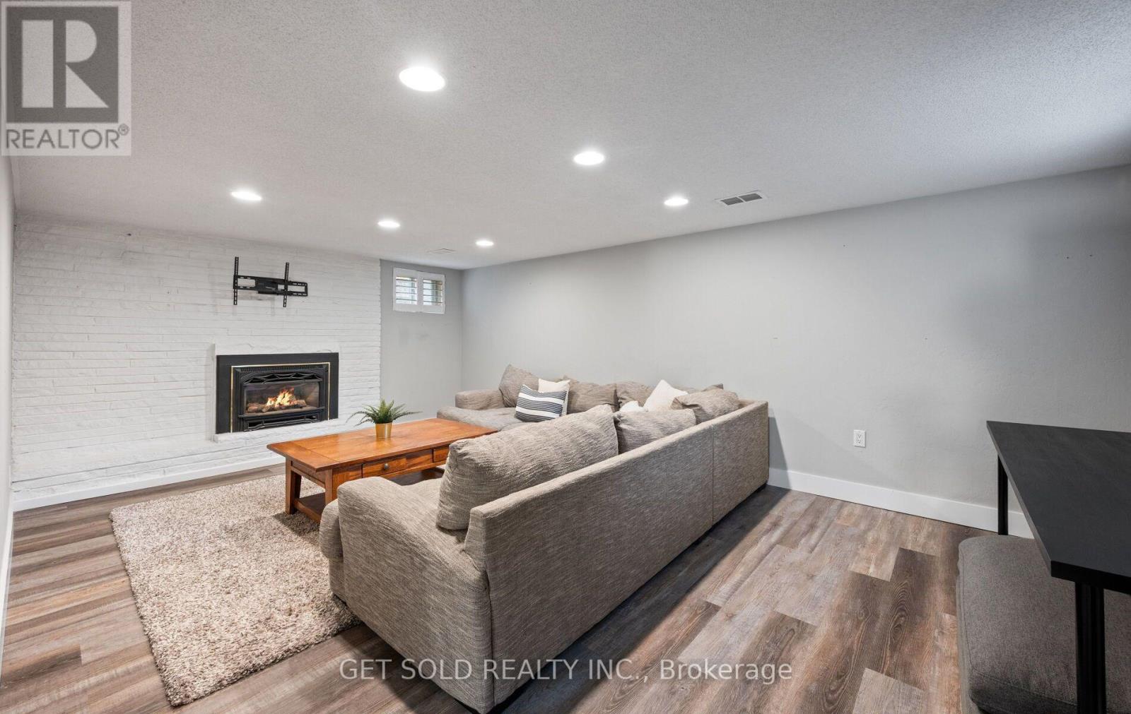 136 Prince George Drive, Toronto, ON photo 25