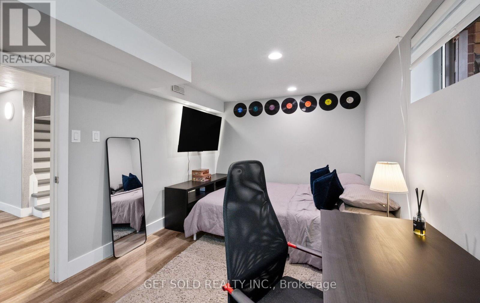 136 Prince George Drive, Toronto, ON photo 31