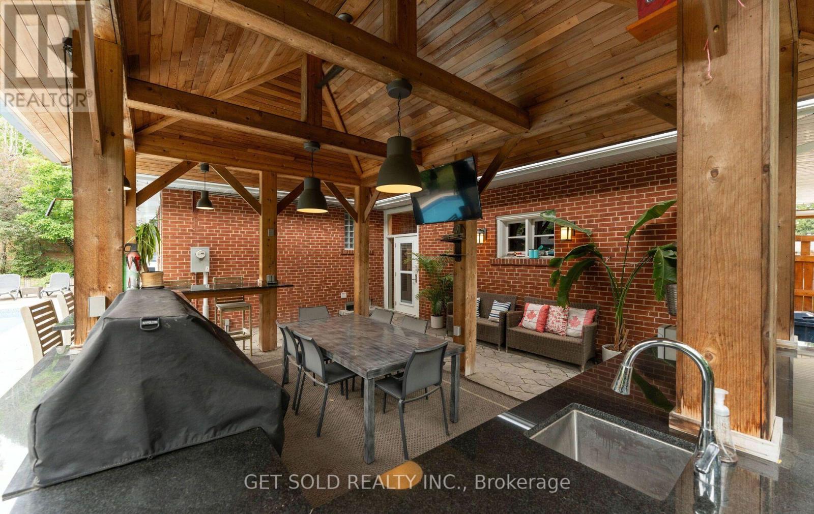 136 Prince George Drive, Toronto, ON photo 39