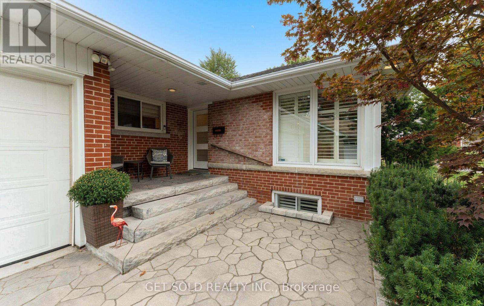 136 Prince George Drive, Toronto, ON photo 48