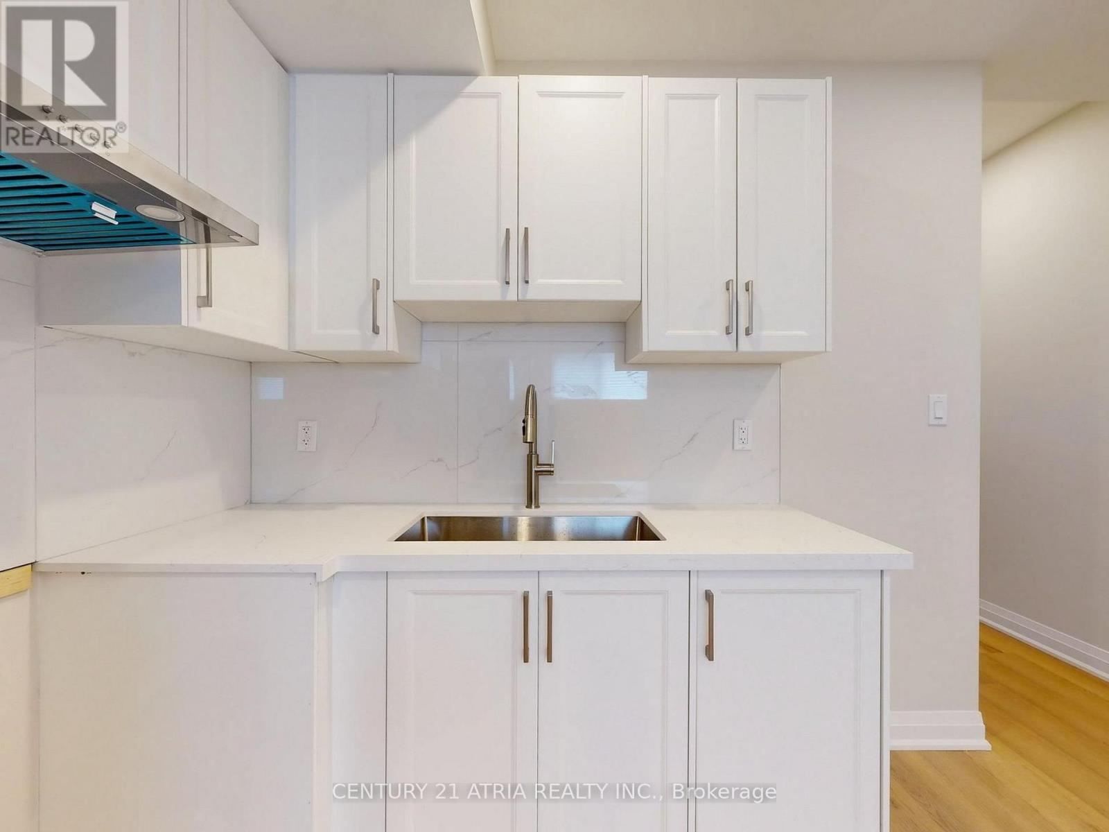 LOWER - 92 LAPPIN AVENUE, Toronto (Dovercourt-Wallace Emerson-Junction) — photo 12