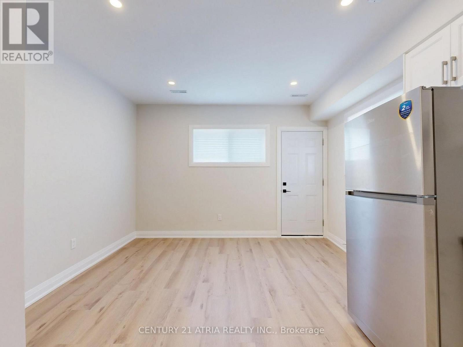 92 Lappin Avenue — photo 15