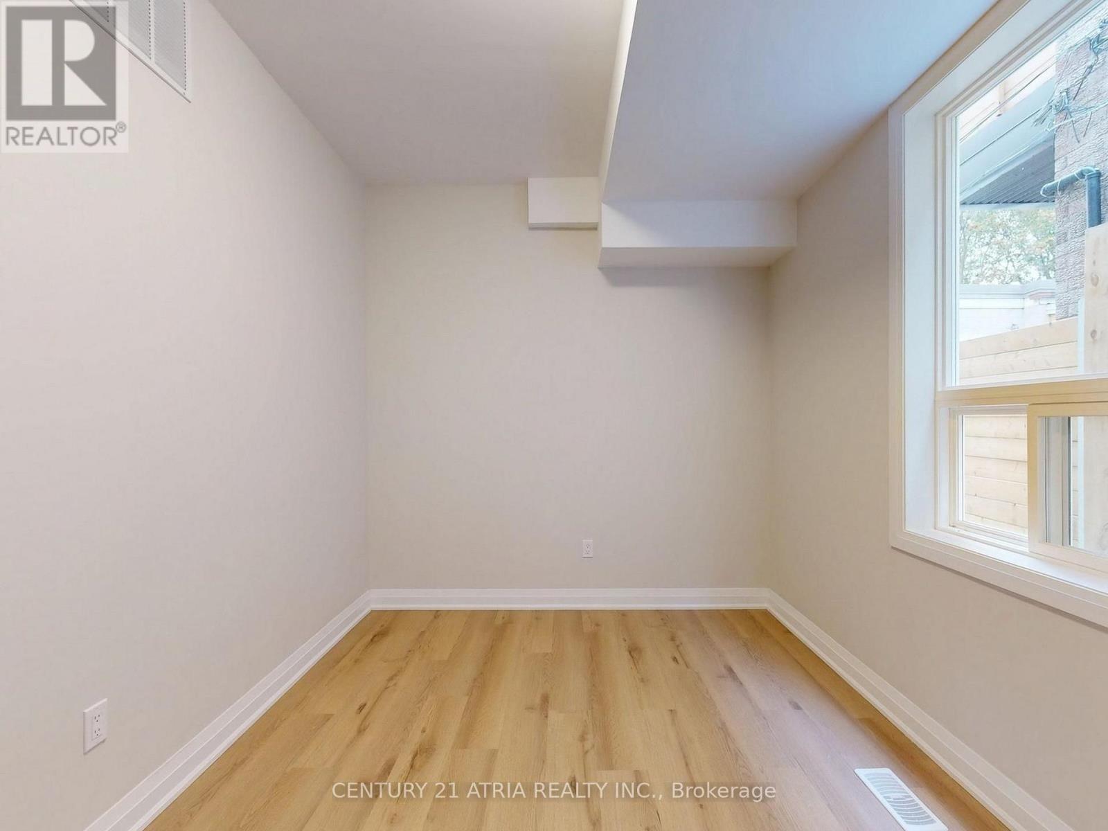 92 Lappin Avenue — photo 17