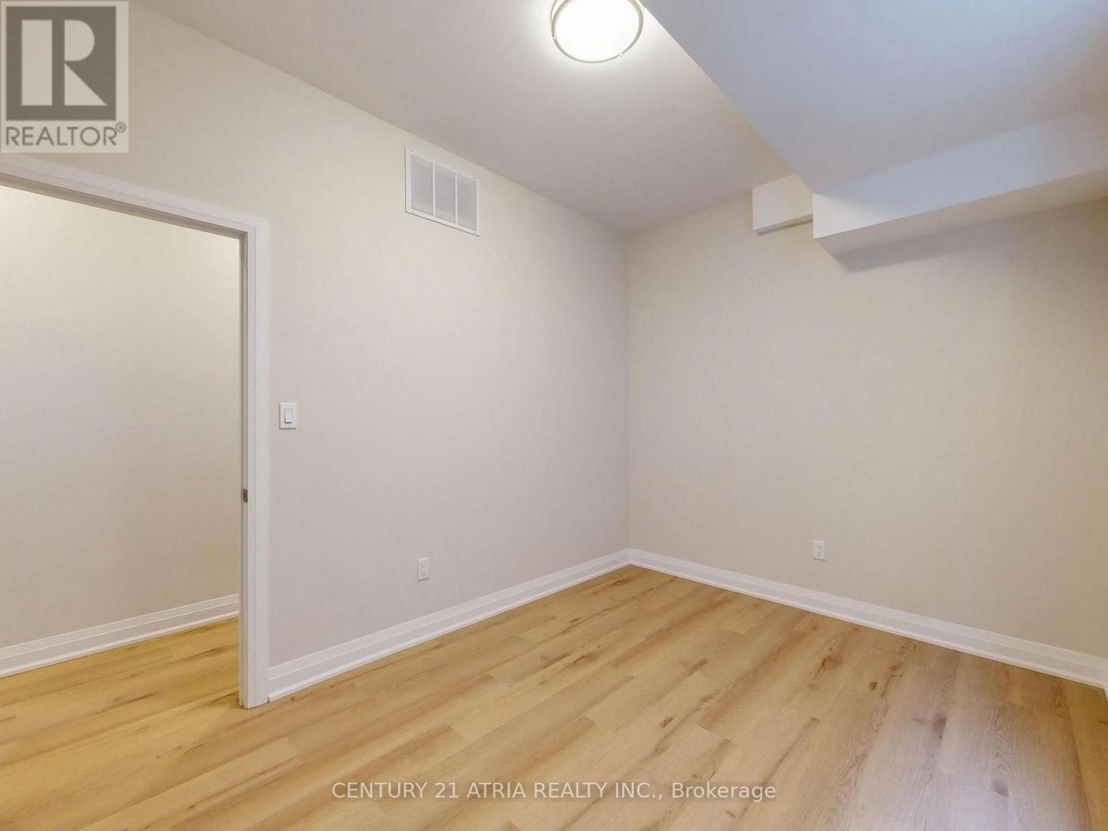 92 Lappin Avenue — photo 18