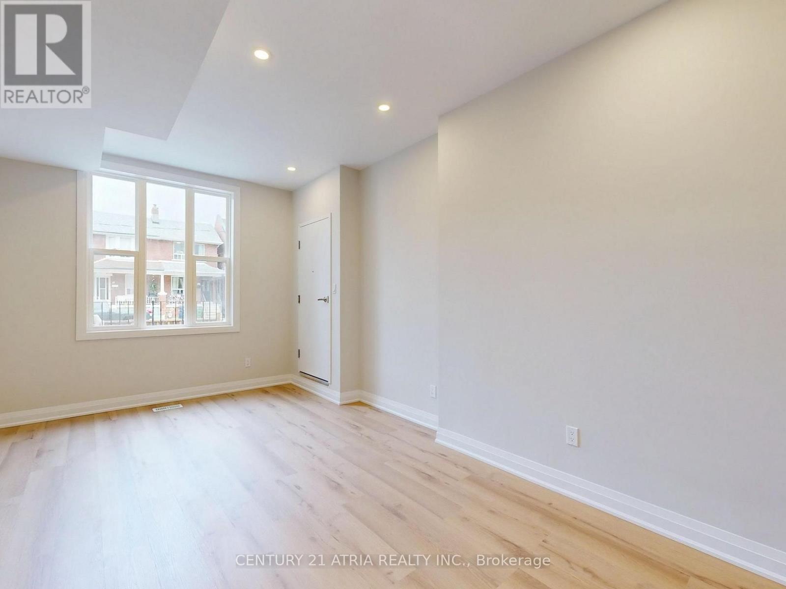 LOWER - 92 LAPPIN AVENUE, Toronto (Dovercourt-Wallace Emerson-Junction) — photo 6