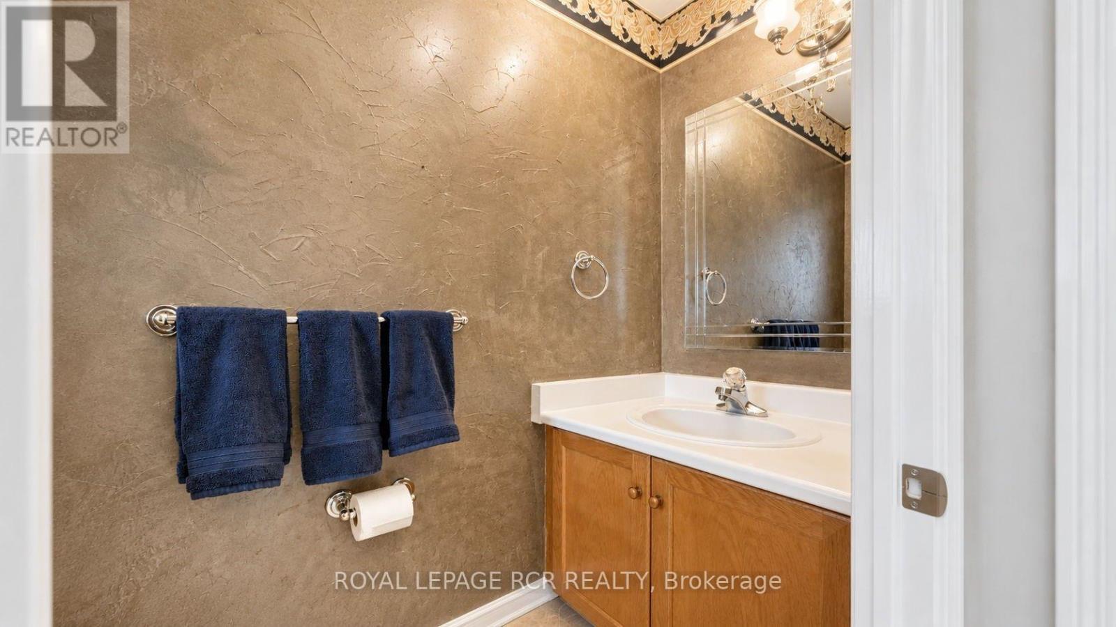 105 Hanton Crescent, Caledon, ON photo 13