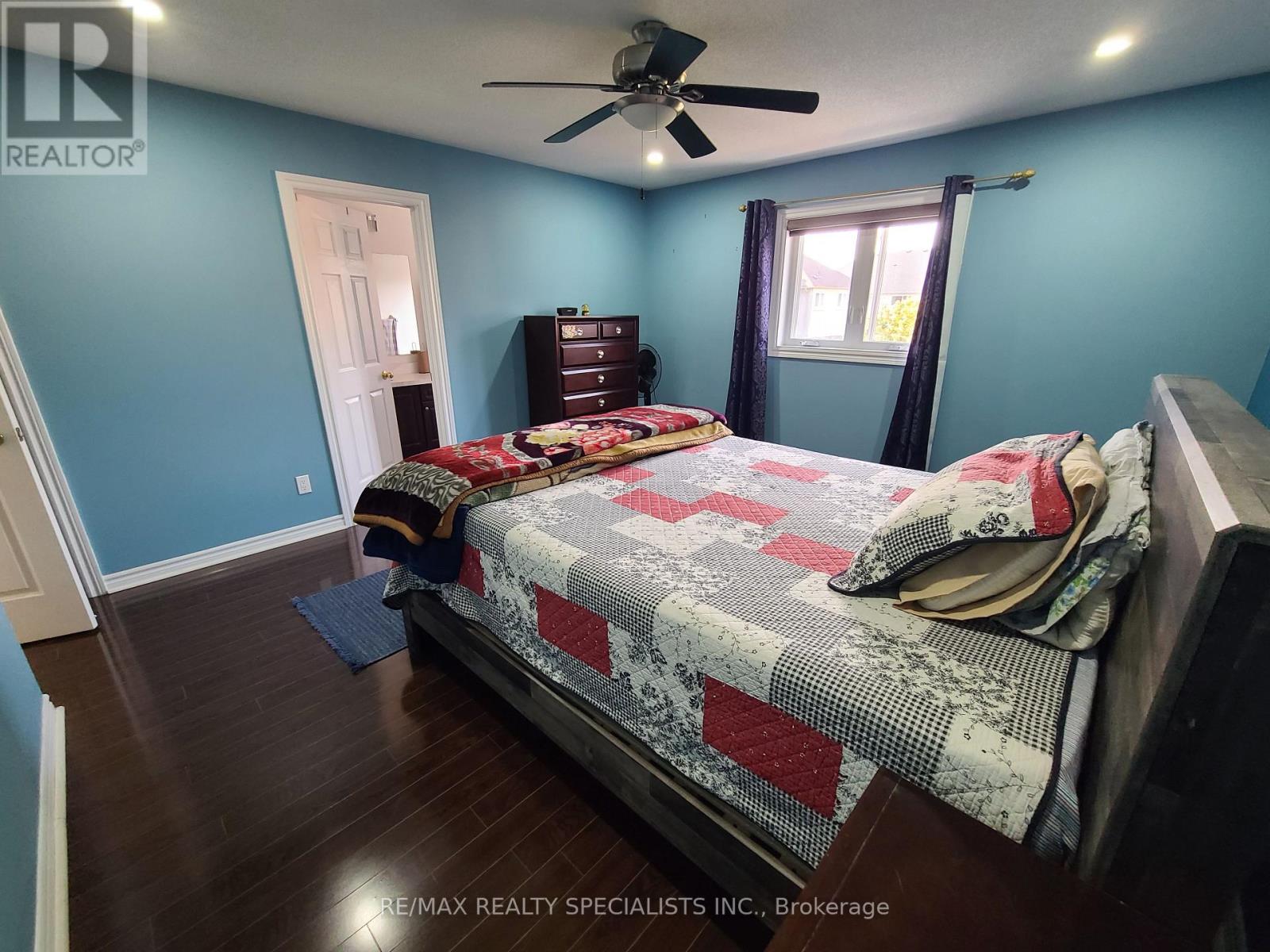 360 Hobbs Crescent — photo 26