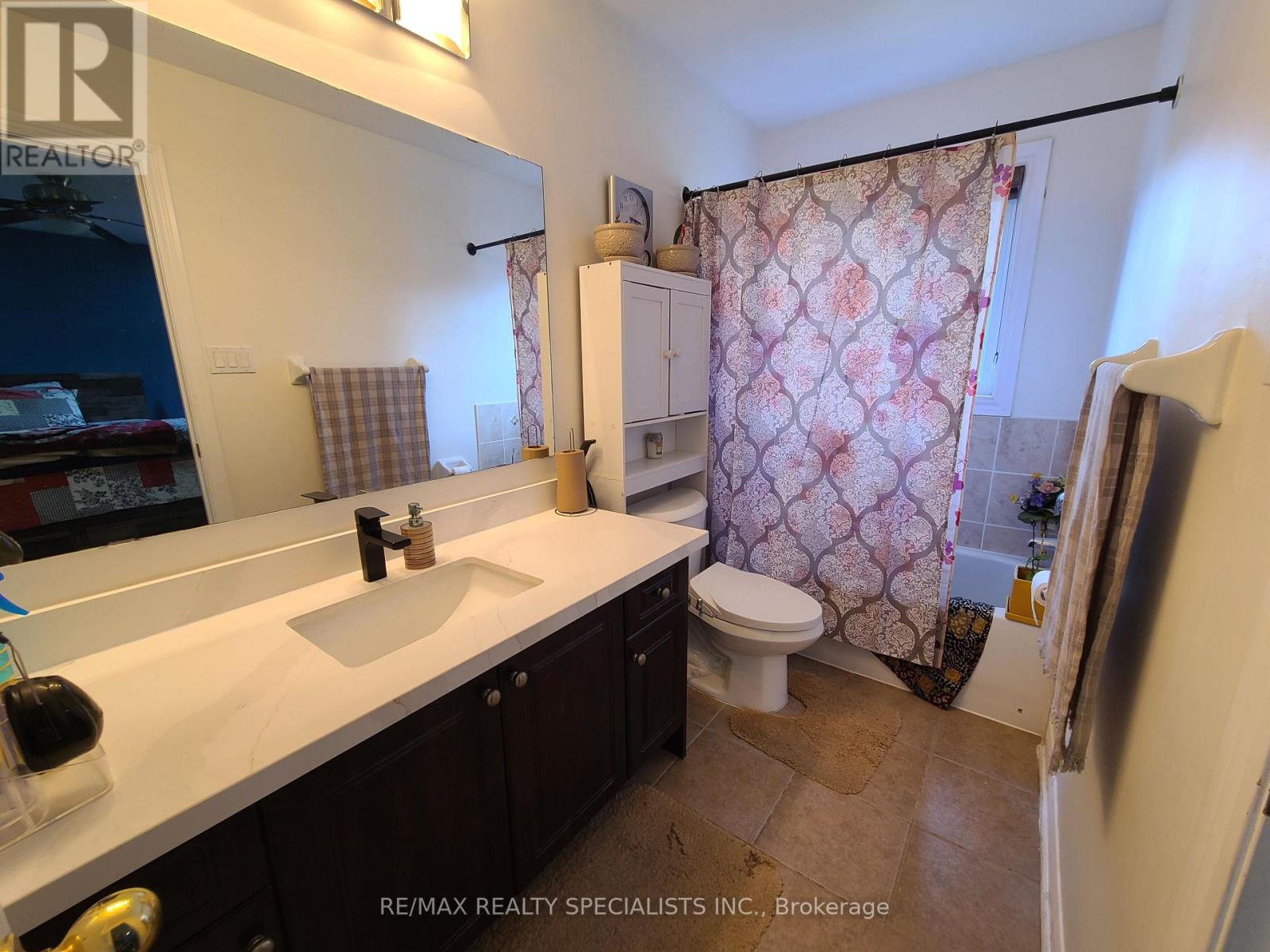 360 Hobbs Crescent — photo 27