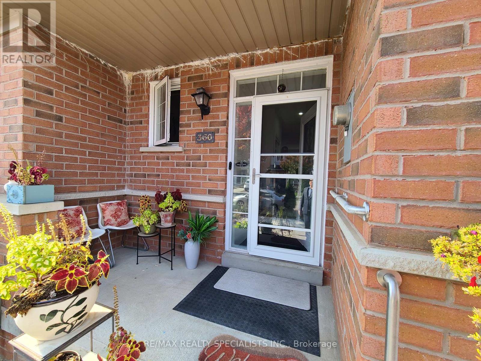 360 HOBBS CRESCENT, Milton (CL Clarke) — photo 4