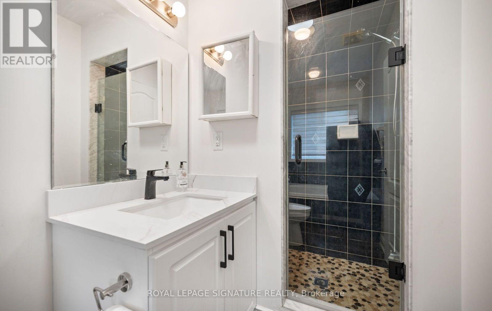 #36 7360 ZINNIA PLACE - 30