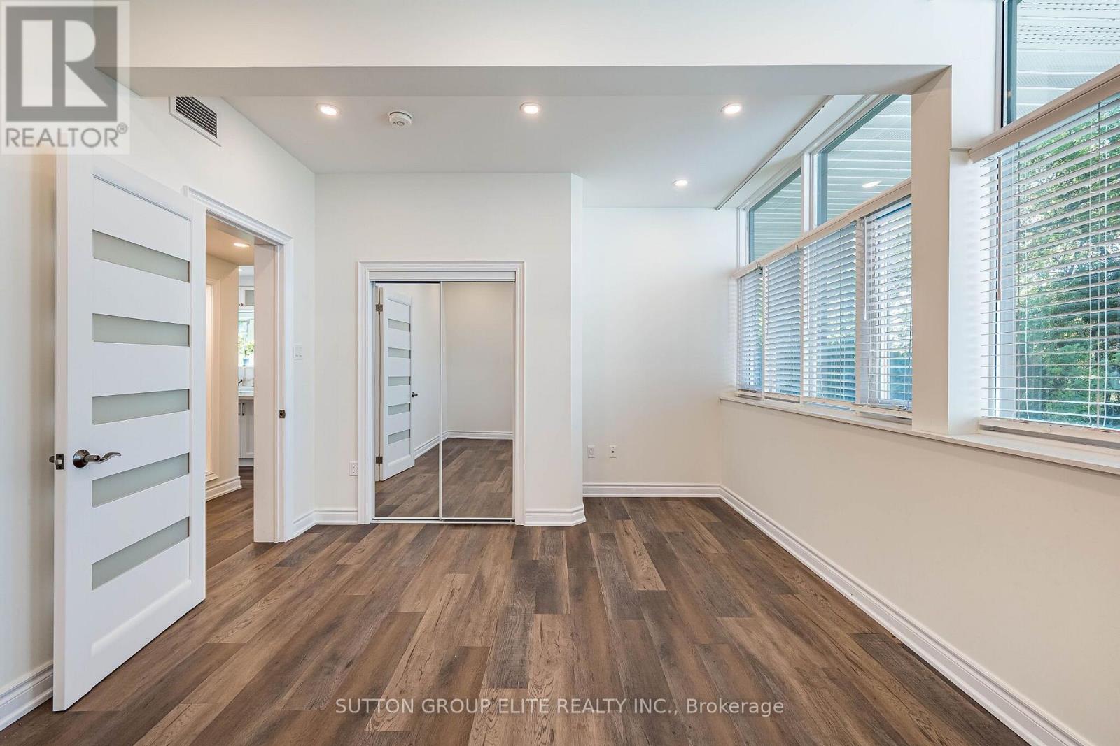 1402 South Service Road — photo 29