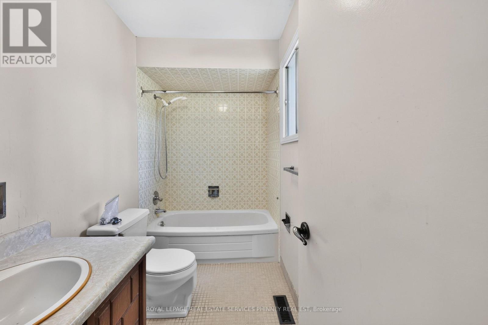 1353 Bunsden Avenue, Mississauga, ON photo 16