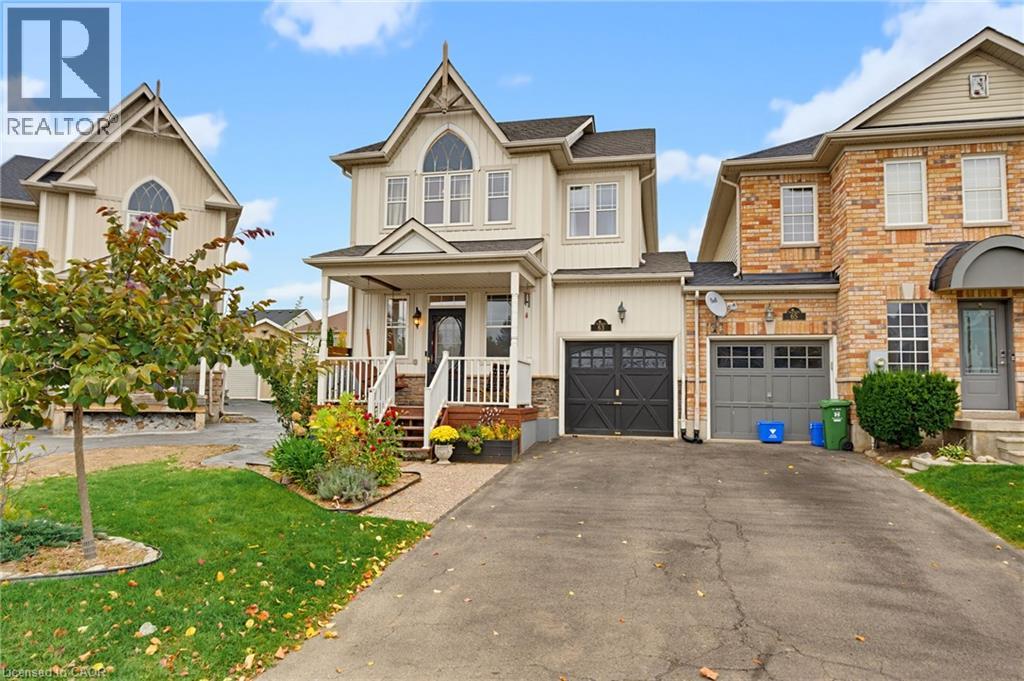 63 GOLDEN IRIS Crescent, Waterdown