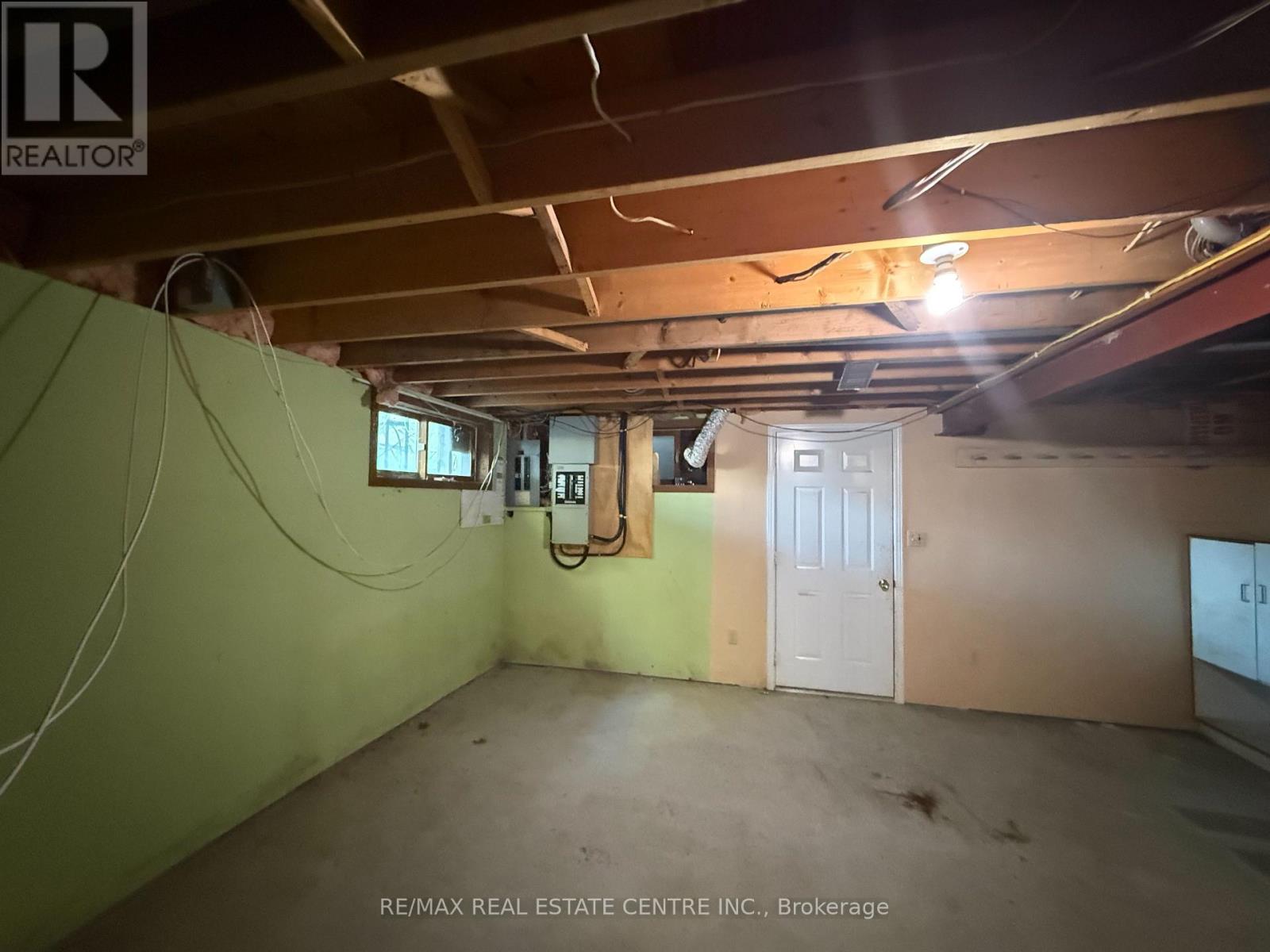 7745 Eastview Road — photo 23