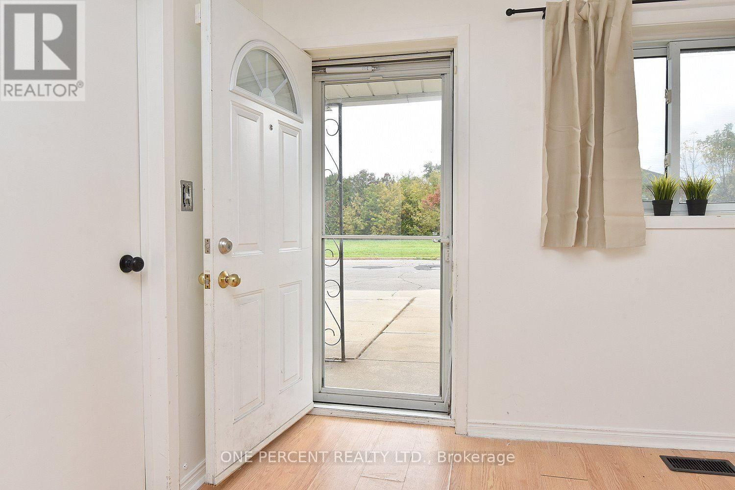 201 STRATHEARNE AVENUE, Hamilton (Homeside) — photo 3
