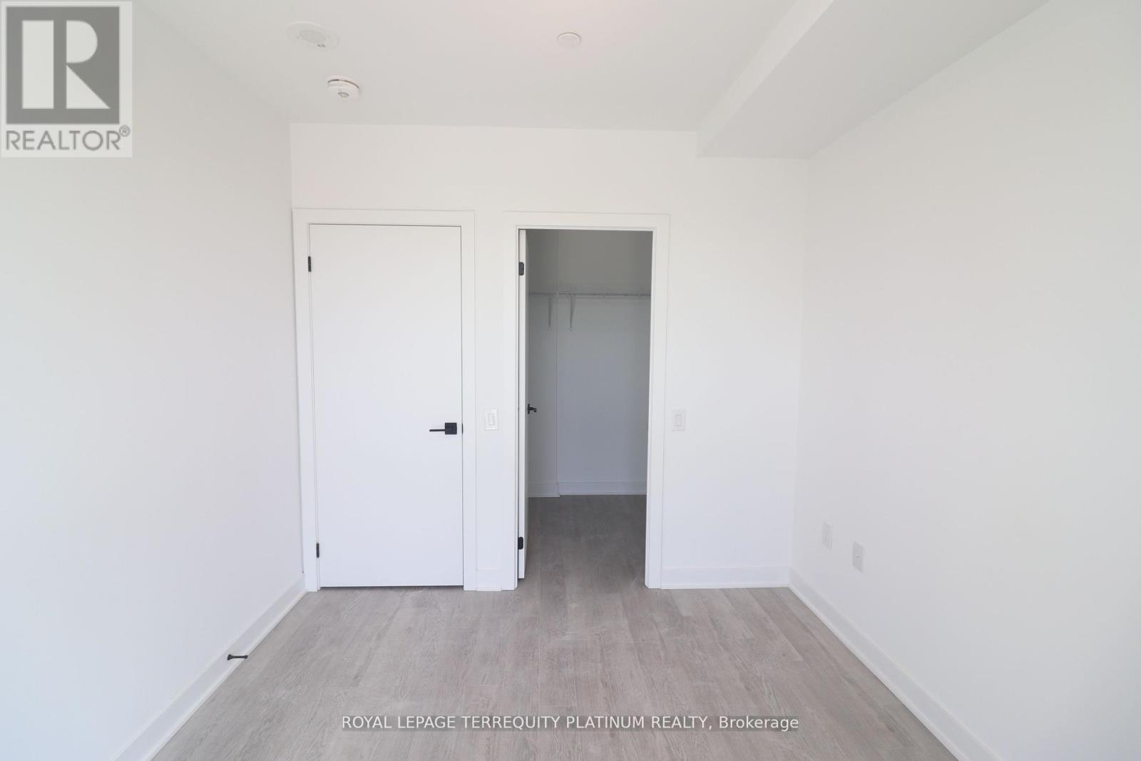 #111 2782 BARTON STREET E - 10