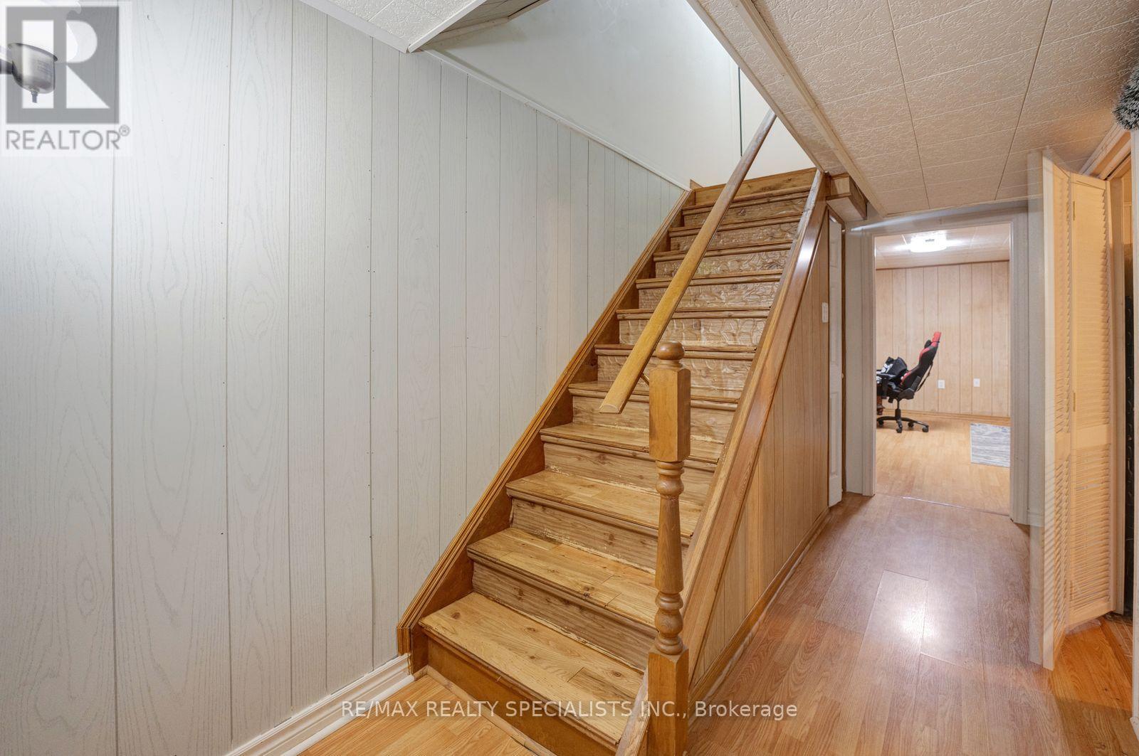 1754 UPPER GAGE AVENUE - 31