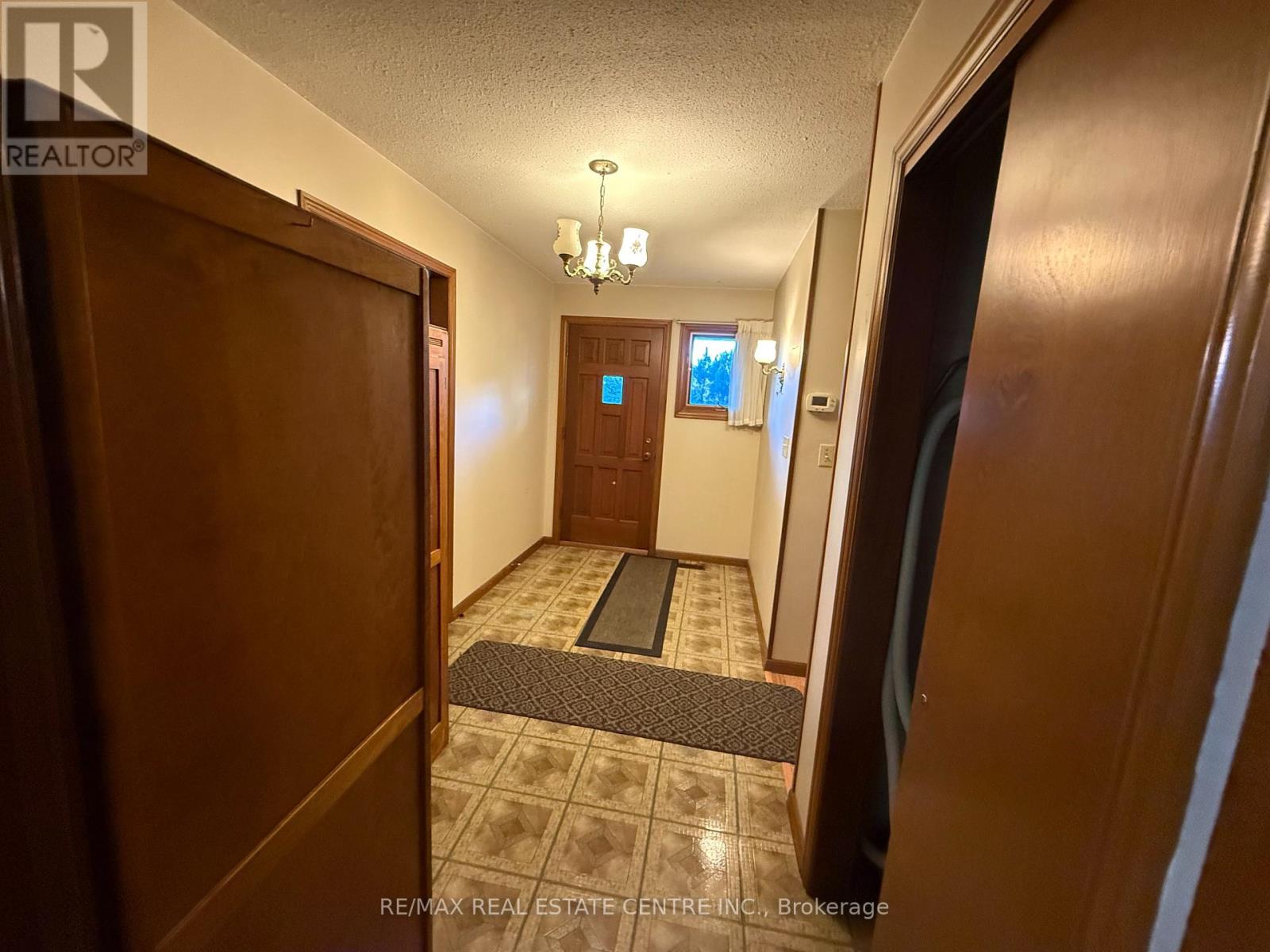 7745 Eastview Road — photo 7