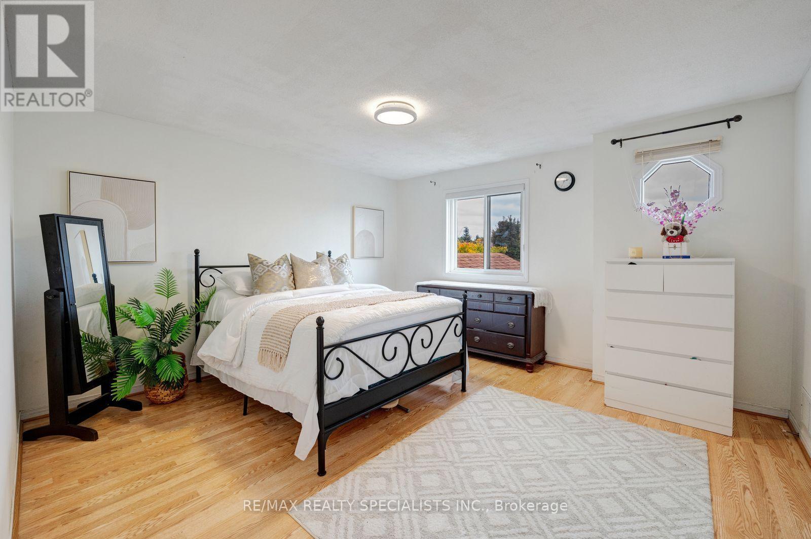 1754 UPPER GAGE AVENUE - 18
