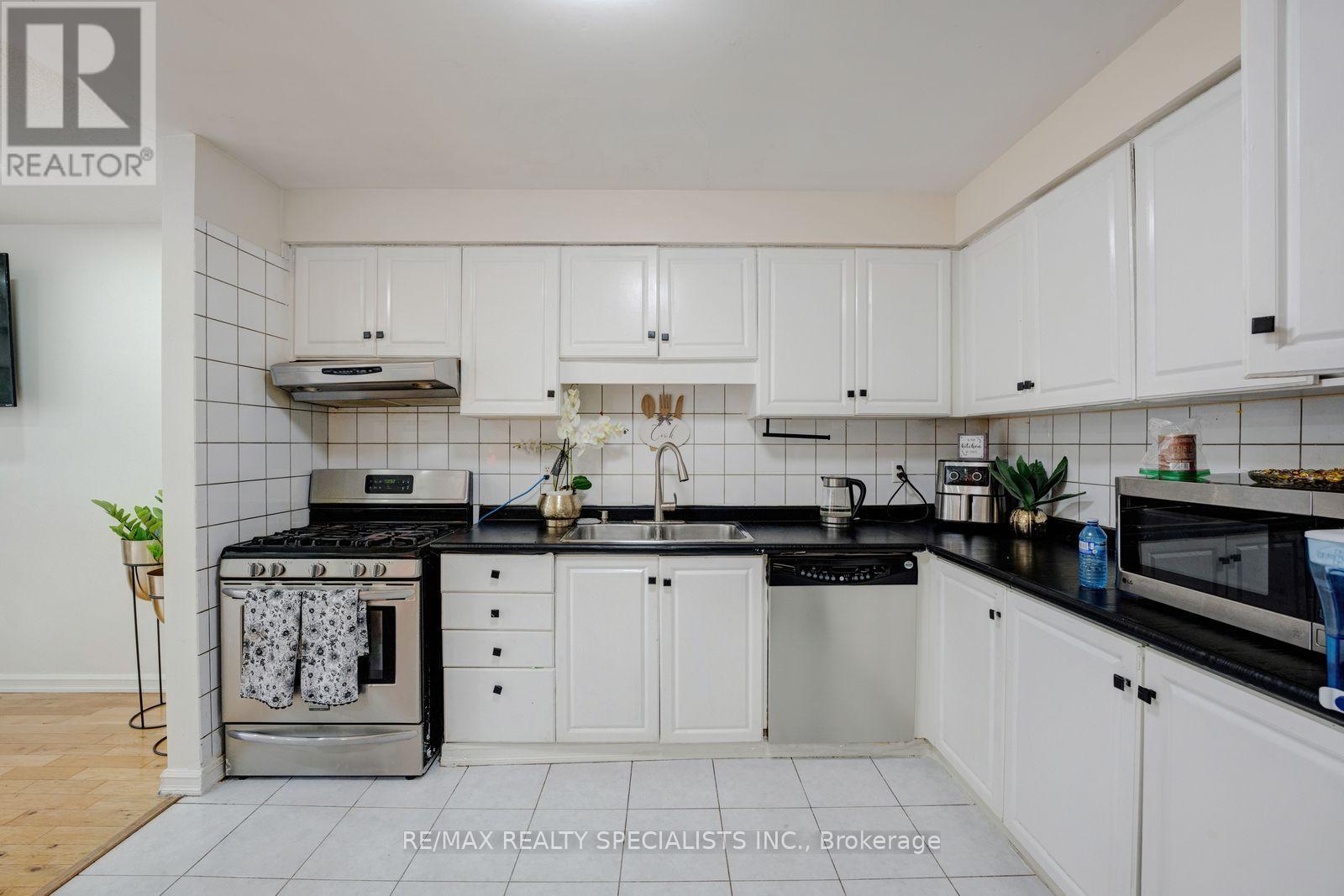1754 UPPER GAGE AVENUE - 7