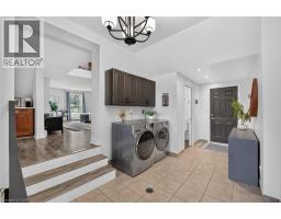 Living room - 173 Main Street W, Grimsby, ON L3M1S1 Photo 11