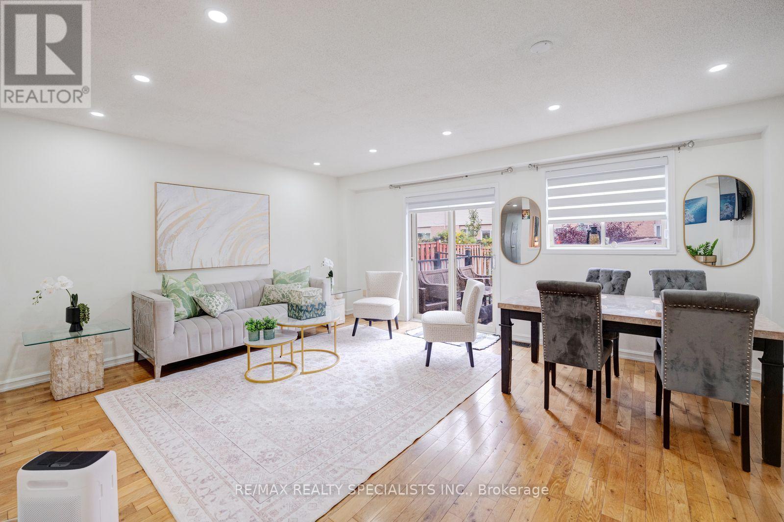 1754 Upper Gage Avenue — photo 11