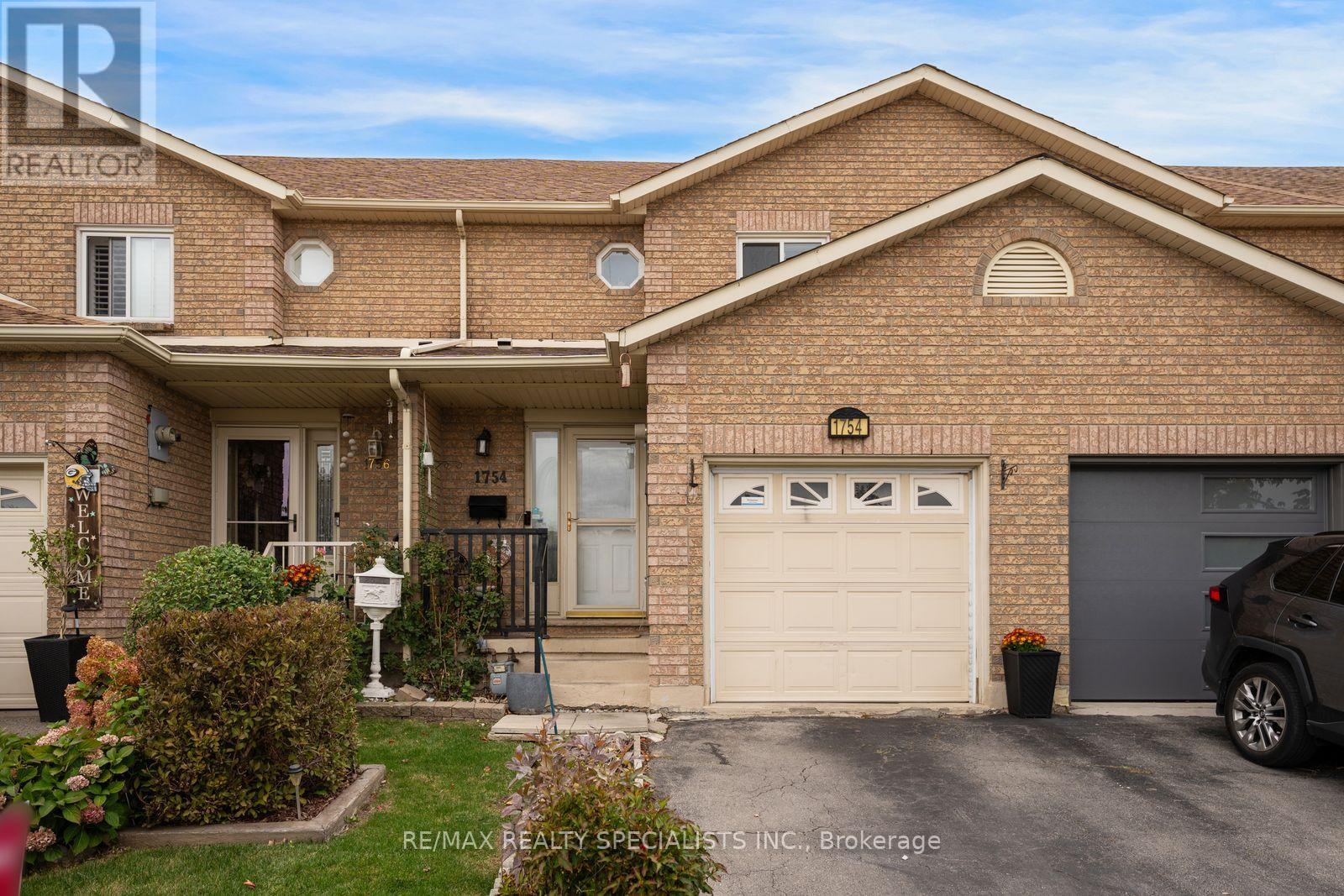 1754 UPPER GAGE AVENUE - 2