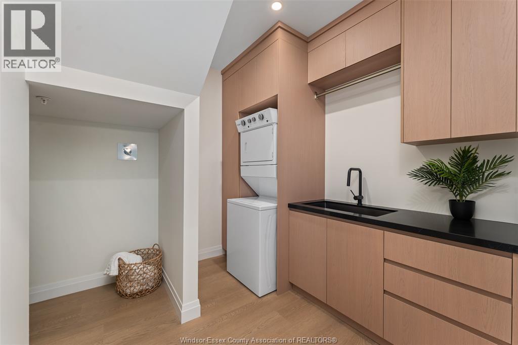 #268 4400 Laurier Parkway - 21