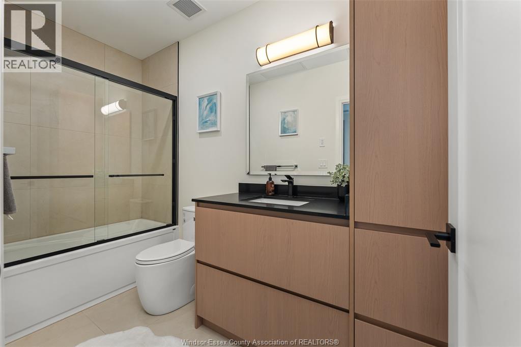 #268 4400 Laurier Parkway - 29