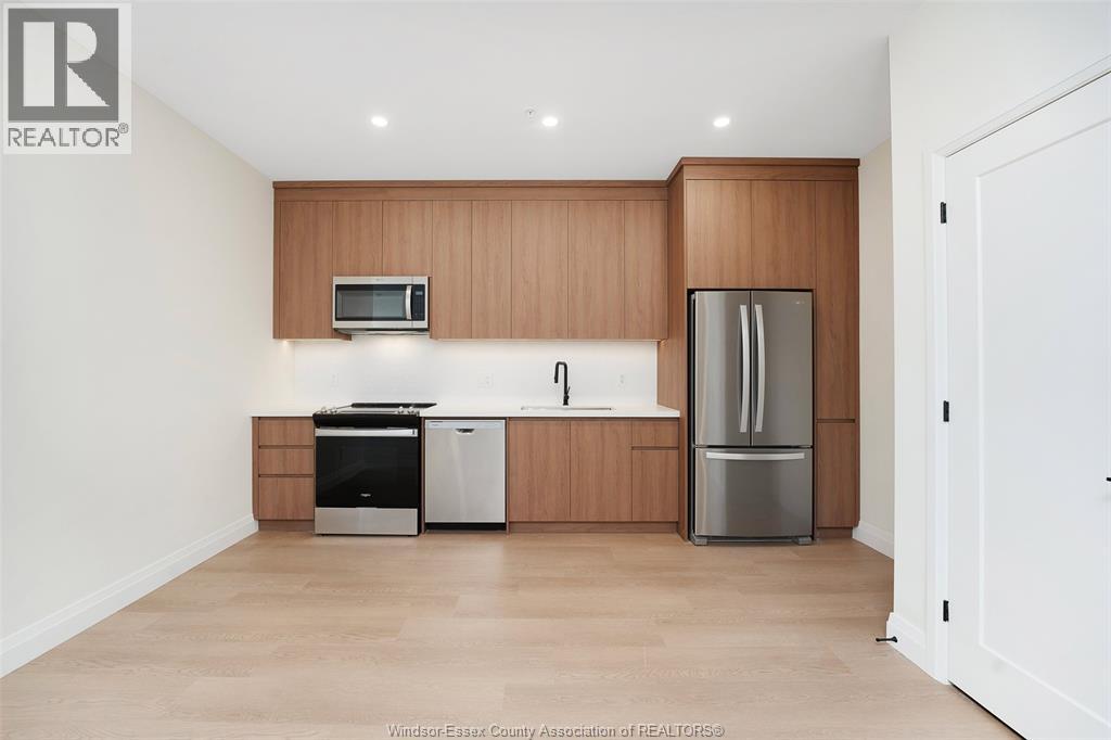 #533 4400 Laurier Parkway - 10