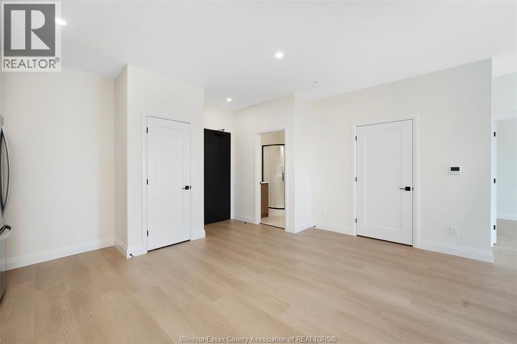 #533 4400 Laurier Parkway - 12