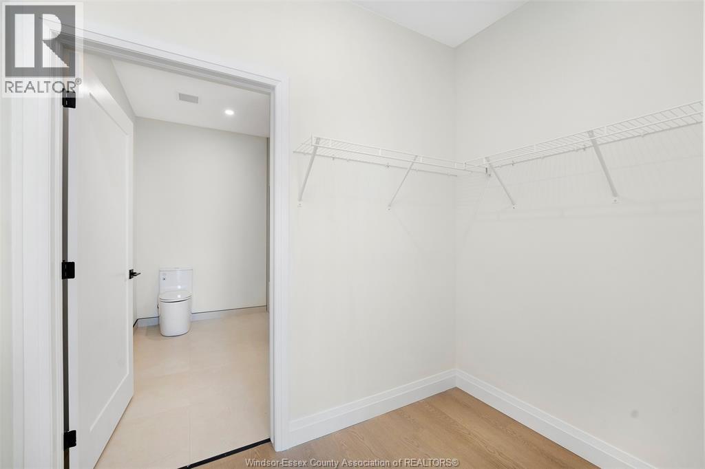 #533 4400 Laurier Parkway - 16