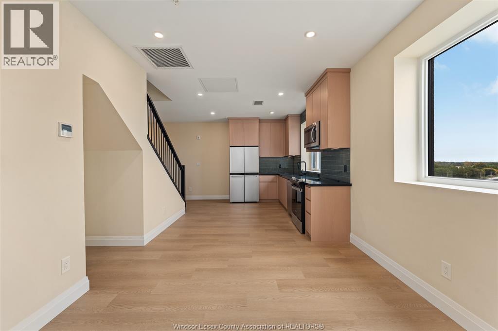 #607 4400 Laurier Parkway - 10