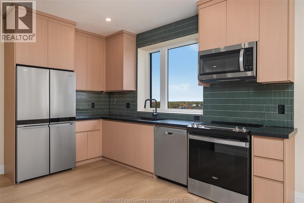 #607 4400 Laurier Parkway - 11
