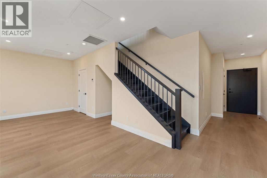 4400 Laurier Parkway — photo 13
